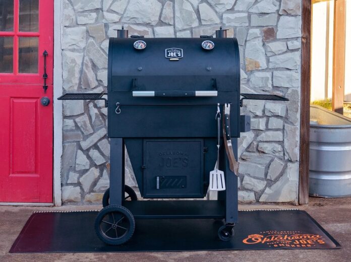 Oklahoma Joe's Marshal Centerbox Smoker