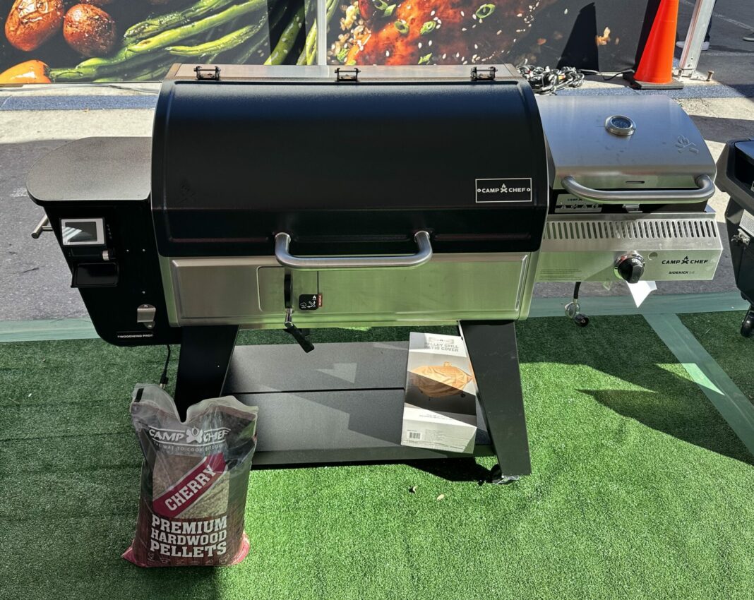 New Camp Chef XXL Pro Vertical Pellet Smoker with Smoke Box Tech