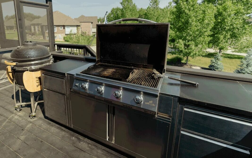 Grilla Grills Releases a BuiltIn for the Primate Gas Grill