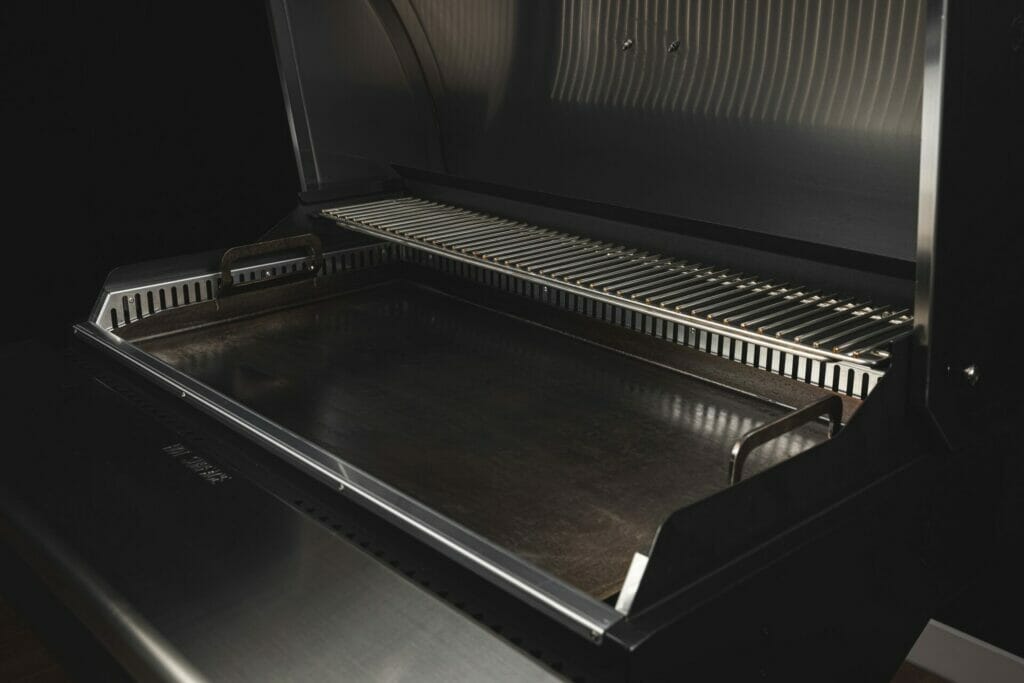 recteq SmokeStone 600 Griddle - Pellet Fueled - Top