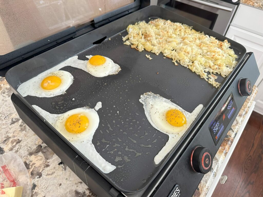 Blackstone Electric Griddle - E-Series - Running Eggs