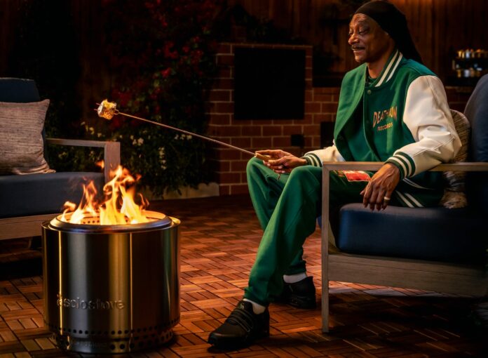 Snoop Dogg Roasting Marshmallow on Solo Stove