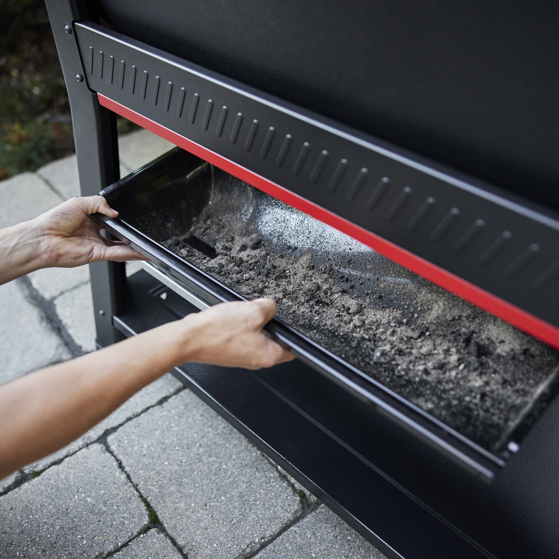 Weber Searwood Pellet Grill is Released with Added Versatility ...