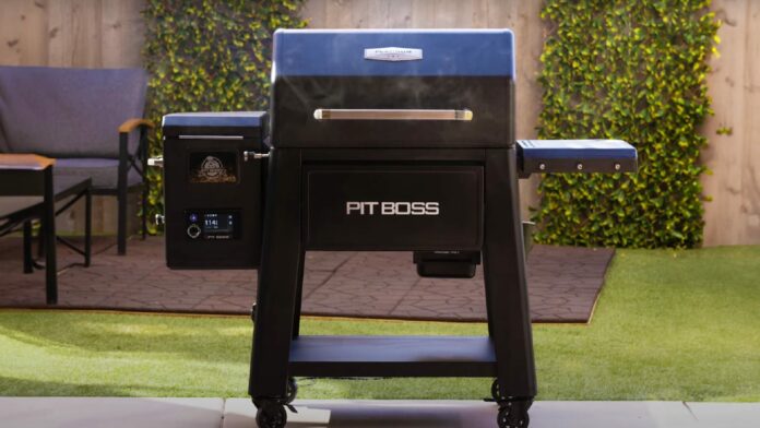 Pit Boss Platinum 1250 Pellet Grill with Smoke