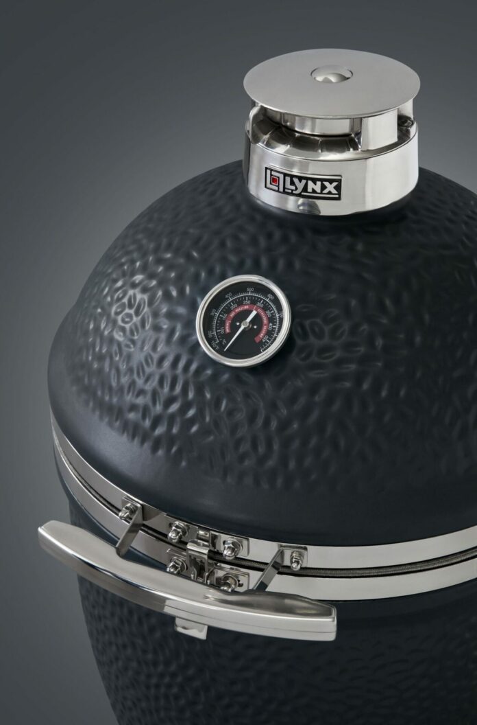 Lynx Built-In Ceramic Grill