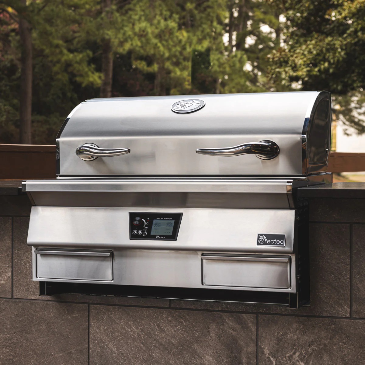 Recteq Releases a Large Flagship XL Pellet grill and a High End Built