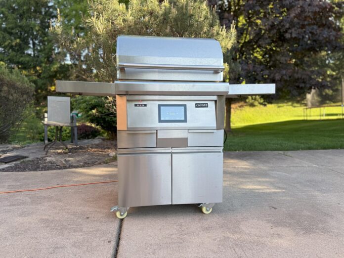 Coyote Pellet Grill