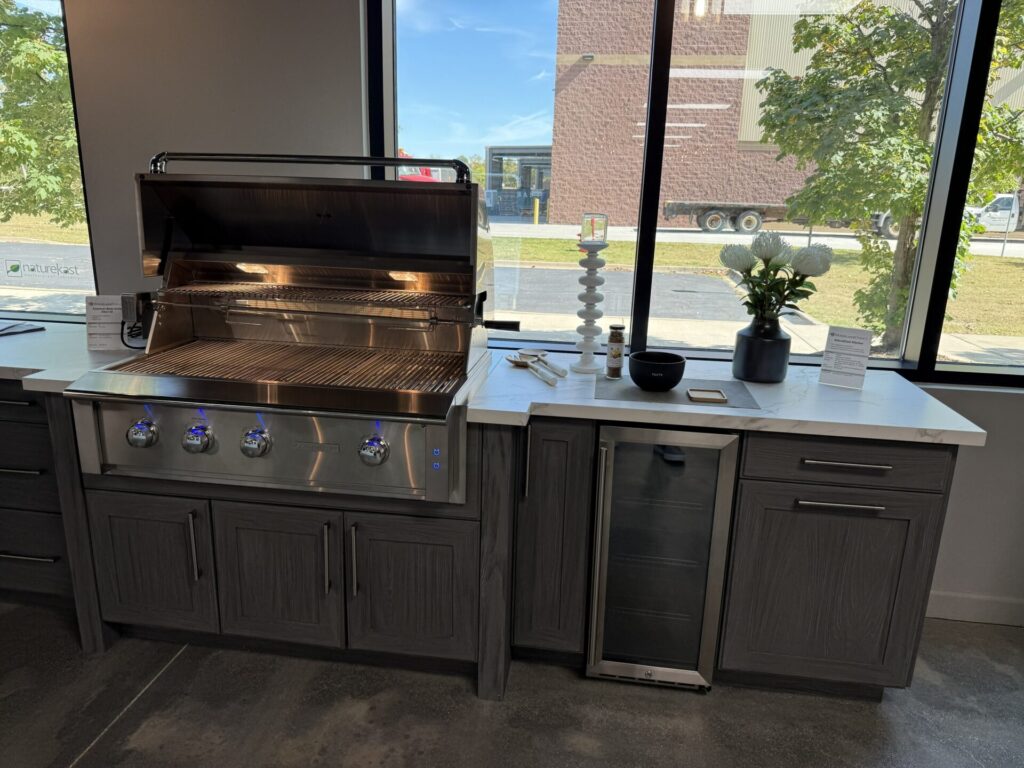 Summerset Grill and Outdoor Kitchen