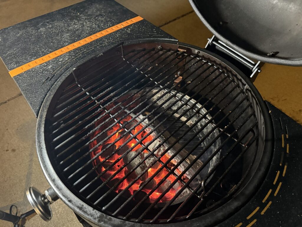 Oklahoma Joe's Bronco Drum Smoker - 2-Zone Setup