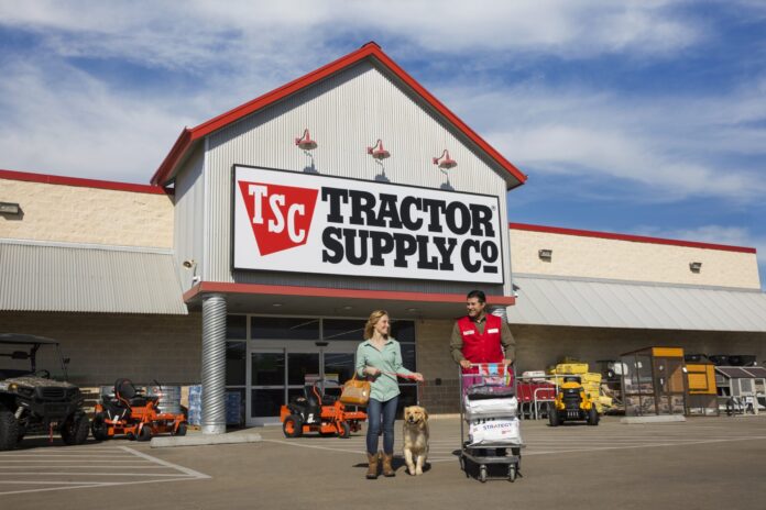Tractor Supply Storefront