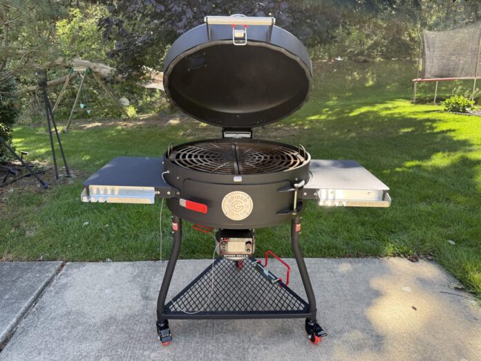 Spider Grills Giant Hunstman Front View